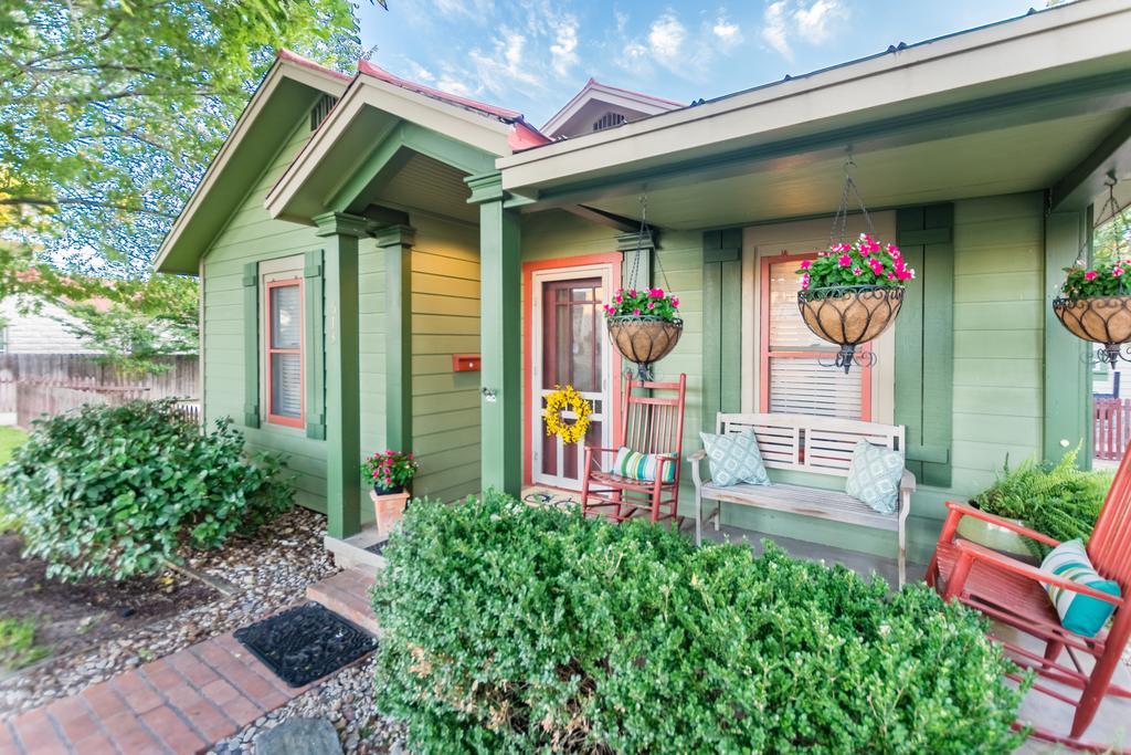 Agape Front Cottage Fredericksburg Exterior foto